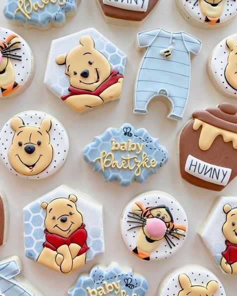 Sage Green Cookies, Winnie The Pooh Cookies, Pooh Cookies, Teddy Bear Cookies, Winnie The Pooh Themes, Disney Cookies, Cookies Theme, Disney Baby Shower, Classic Pooh