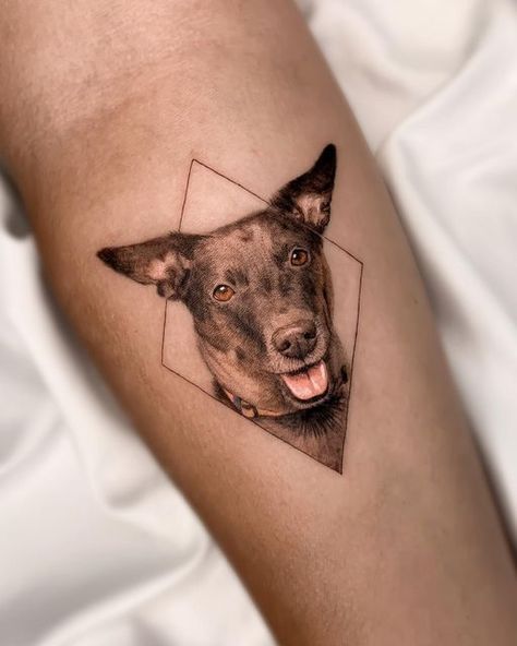 Realistic Dog Tattoo, Pet Tattoo Ideas, Pet Tattoos, Nature Tattoo Sleeve, Animal Tattoo Ideas, Animals Tattoo, Nature Tattoo, Shape Tattoo, Diamond Tattoos