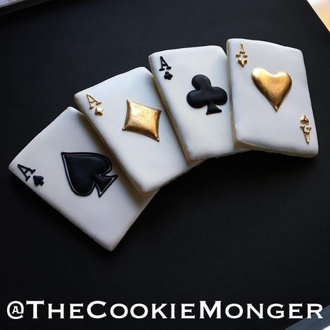 Chess Cookies Decorated, Poker Cookies Decorated, Biscuit Decoration, Heart Sugar Cookie, Chocolate Bar Wrapping, Horse Cookies, Sugar Cookie Designs, Custom Chocolate, Fancy Cookies