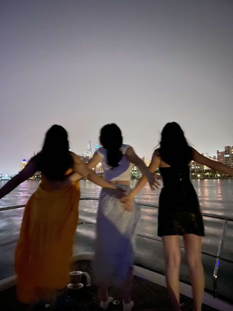 Dubai With Friends Aesthetic, Dubai Student Life, Dubai Friends Aesthetic, Dubai With Friends, Aesthetic Freedom, Boat Friends, Dubai Trip, Freedom Of The Seas, Life Manifestation