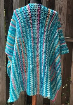 TheBarbadosRuanaBackNL Crochet Kaftan, Crochet Kimono Pattern, Ruana Pattern, Crocheted Sweaters, Crocheted Shawls, Crochet Wraps, Crochet Apparel, The Carribean, Crochet Wrap Pattern