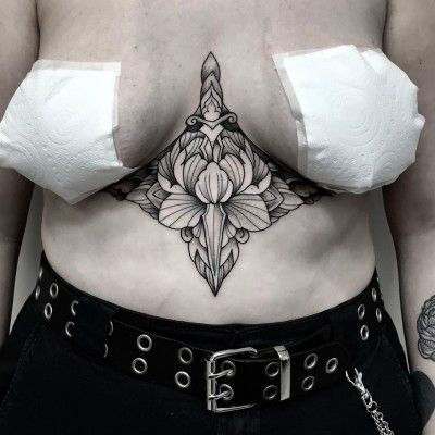 Sternum Tattoo Cover Up, Plus Size Sternum Tattoo, Gothic Underboob Tattoo, Sternum Tattoo Big Bust, Geometric Sternum Tattoo, Sternum Tattoo Plus Size Women, Sternum Tattoo Traditional, Plus Size Tattoo Ideas, Gothic Sternum Tattoo