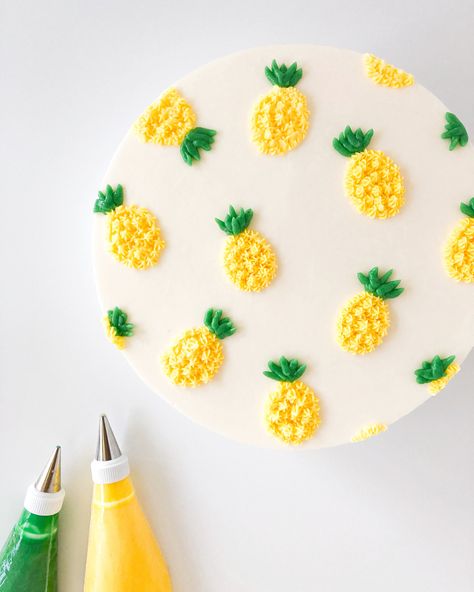 Summer Themed Cakes, Pineapple Cake Decoration, Diy Cakes, Mini Torte, Patterned Cake, Simple Cake Designs, Mini Cakes Birthday, Cake Stuff, Cake Decorating Frosting