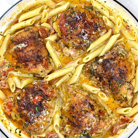 Marry Me Chicken Pasta, Chicken Breast Dishes, Marry Me Chicken, Bone In Chicken, Meat Pasta, Chicken Recipies, Yummy Meals, Mediterranean Food, Baked Chicken Wings