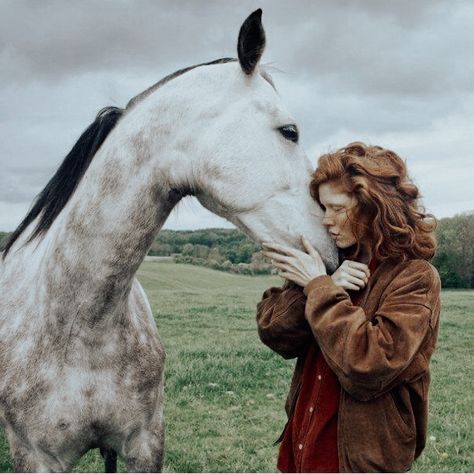 English Countryside Fashion, Marta Bevacqua, Countryside Fashion, Horse Photography Poses, Horse Fashion, Alone Photography, Horse Aesthetic, Reaction Pics, Equine Photography