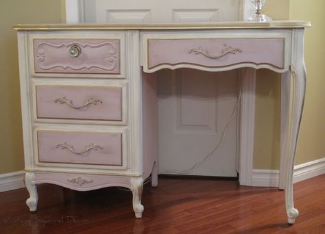 chalk paint dresser french white - Google Search Chalk Paint Dresser White, Chalk Paint Desk, French Provincial Desk, Vanity Redo, Diy Desk Accessories, Chalk Paint Dresser, Dresser Redo, Provincial Furniture, French Provincial Furniture