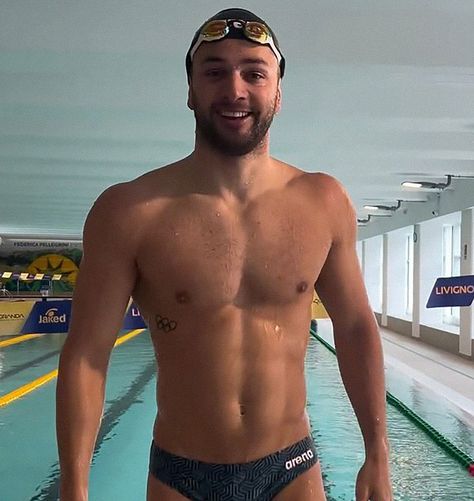 Dutch Swimmer Goes Viral For Super Revealing Trunks During 2024 Olympics: “Is This Legal?” Male Swimmer Physique, Men Swimwear Aesthetic, Swimmers Body Male, Men Exercising, Male Swimwear, Vintage Swimmer, Male Art Photography, Male Swimmers, Swimwear Aesthetic