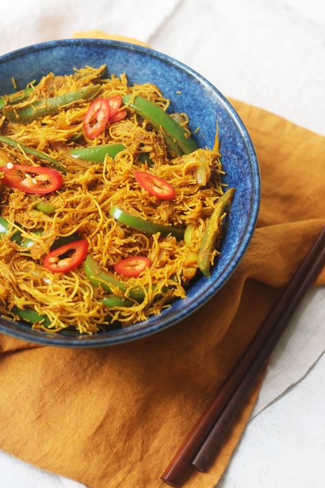 Vegan Singapore Noodles - Supper in the Suburbs Vegan Singapore Noodles, Singapore Noodles, Cantonese Food, Chinese Takeaway, The Suburbs, Curry Paste, Rice Noodles, Inspired Recipes, Plant Based Diet