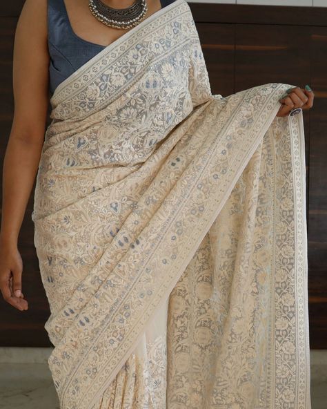 A testament to timeless beauty *Exclusive Pure Georgette silk sarees adorned with the intricate charm of Lucknowi Chikankari handwork* 💞💞 Running blouse piece with border For Own this for 8200 free shipping Lucknowi Saree, Lucknowi Chikankari Saree, Chikankari Saree, Cape Fashion, Lehenga Red, Lucknowi Chikankari, Bridal Lehenga Red, Wedding Clothes, Wedding Lehenga