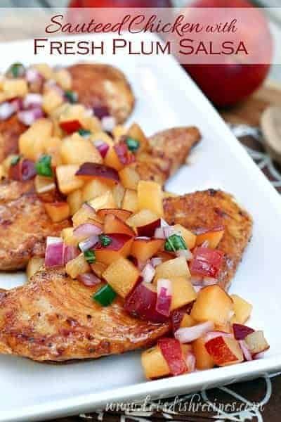 Plum Salsa, Plum Recipes, King Food, Eating Light, Sauteed Chicken, Salsa Recipe, Dish Recipes, Yum Yum Chicken, Fresh Mint