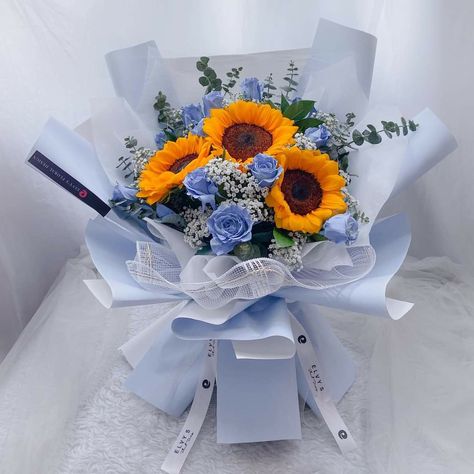 Artificial Sunflower Bouquet, Blue Sunflower Bouquet, Artificial Flowers Bouquet Wrapping, Graduation Flower Bouquet, Flower Shop Decor, Flowers For Men, Graduation Flowers, Blue Sunflower, Diy Bouquet Wrap