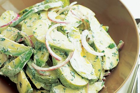 Avo Salad, Onion Salad Recipe, Suddenly Salad, Fresh Recipe, Onion Salad, Ultimate Kitchen, Pear Recipes, Fun Salads, Tropical Christmas