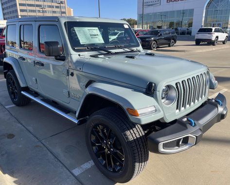 Sahara Wrangler Jeep, Black Jeep Wrangler Sahara, White Jeep Wrangler Unlimited Sahara, 2000 Jeep Wrangler Sahara, Jeep Wrangler Earl Gray, Jeep Sahara, Dream Whip, Jeep Baby, Custom Jeep Wrangler