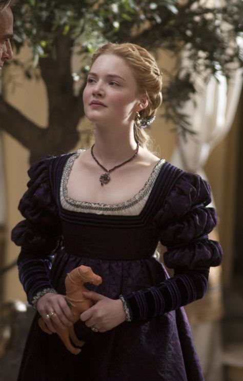 Recycled Movie Costumes Borgias Costumes, Holliday Grainger, Vampire The Masquerade, Lucrezia Borgia, The Borgias, Period Outfit, Costume Drama, Beautiful Costumes, Medieval Dress