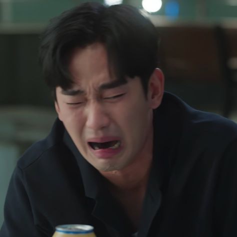 Kdrama Memes Korean Dramas Faces, Kim Soo Hyun Funny Face, Kim So Hyun Queen Of Tears, Hyun Woo Queen Of Tears, Kim Soo Hyun Icon, Kdrama Funny Faces, Kdrama Memes Funny, In Boyfriend Material, Funny Face Photo