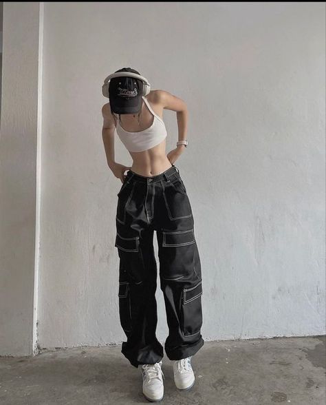 Rate This Cargo Pants Outfits From ⭐1~10. SAVE & FOLLOW i will update everyweek. 일본 패션, Diy Vetement, Tomboy Style Outfits, Mode Inspo, Kpop Fashion Outfits, Edgy Outfits, Korean Outfits, Casual Style Outfits, Teen Fashion Outfits