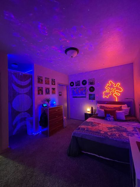 Euphoria Room Inspiration, Purple Themed Room Aesthetic, Crazy Room Ideas, Big Room Ideas Aesthetic, Led Purple Bedroom, Dope Room Ideas, Trippy Rooms Aesthetic, Hype Beast Room Decor, Trippy Rooms Bedrooms