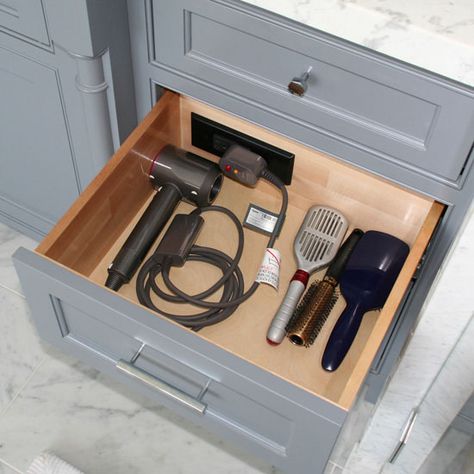 Able to power any device up to 20A, this Hafele Docking Drawer Style is an in-drawer electrical outlet with two AC 20 Amp GFCI Outlets. The docking drawer is available in different finishes, and is designed to power devices such as hair dryers, curling irons, small kitchen appliances or any device requiring full power. Hair Dryer Drawer, Docking Drawer, White Charger, Vanity Drawers, Drawer Inserts, Cool Box, Cabinet Accessories, Drawer Box, Cabinets Organization