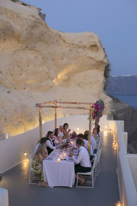 candle lit dinner on the coast of Santorini Greece anyone? Wedding Santorini Greece, Candle Lit Wedding Reception, Greece Elopement, Candle Lit Dinner, Greek Weddings, Small Beach Weddings, Candle Lit Wedding, Romantic Wedding Receptions, Santorini Wedding