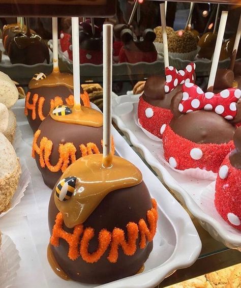 Disneyland Desserts, Disney Sweets, Disney Inspired Food, Food Disney, Disney Foods, Disney Desserts, Disney Treats, Disneyland Food, Disney World Food