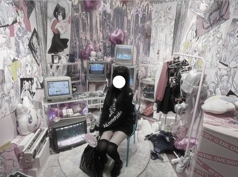 kawaii pink jirai kei room Jirai Kei Room Decor, Yami Kawaii Room, Vkei Room, Jirai Kei Room, Jirai Aesthetic, Goth Kawaii Room, Jirai Kei Aesthetic, Goth Kawaii Aesthetic, Pink Goth Room