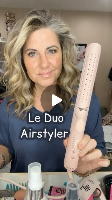 Suzy Turner 🔆 Makeup • Skincare • Hair 🔆 on Instagram: "Covering a few questions l’ve had lately on the LeDuo from @langehair this hair tool is perfect for beginners! #airstyler #hairstyle #beginnerfriendly #hairtools #leduo #momcontent #hairtok #langehair #hairtutorials #TikTokCreatorSearchInsightsIncenti ve #hairstyles" Lange Hair Tools Le Duo Tutorial, L’ange Hair Tutorial, L’ange Le Duo Tutorial Short Hair, How To Use Lange Leduo, How To Air Dry Hair, Lange Duo Tutorial, Lange Hair Tools Tutorial, Lange Le Duo How To Use, Lange Products