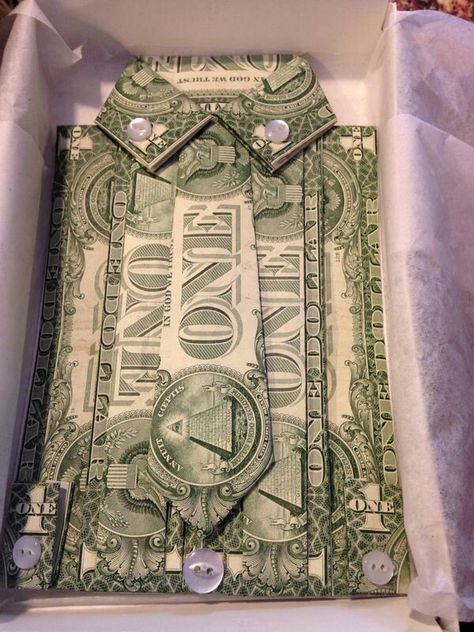 Cool shirt literally made out of money; unique gift item, packed and shipped to a client's grandson in Texas. Dollar Bouquet, Easy Handmade Christmas Gifts, Last Minute Diy Christmas Gifts, Money Cakes, Smell Gift, Graduation Money Gifts, Dollar Bill Origami, Graduation Money, Money Gifts