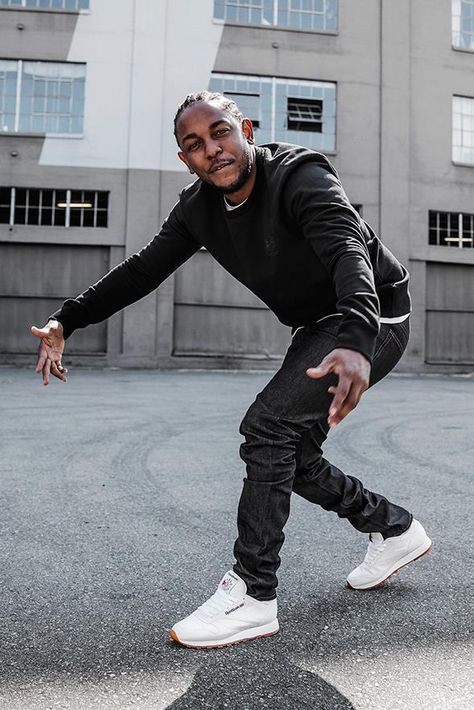 Kendrick Lamar wearing Reebok Classic Leather Trainer Reebok Classic Leather Sneakers Outfit, Reebok Classic Leather Outfit, Reebok Classic Outfit, Reebok Shoes Outfit, Rebook Classic, Leather Sneakers Outfit, Mens Reebok Shoes, Reebok Classic Leather Sneakers, Artist Photoshoot