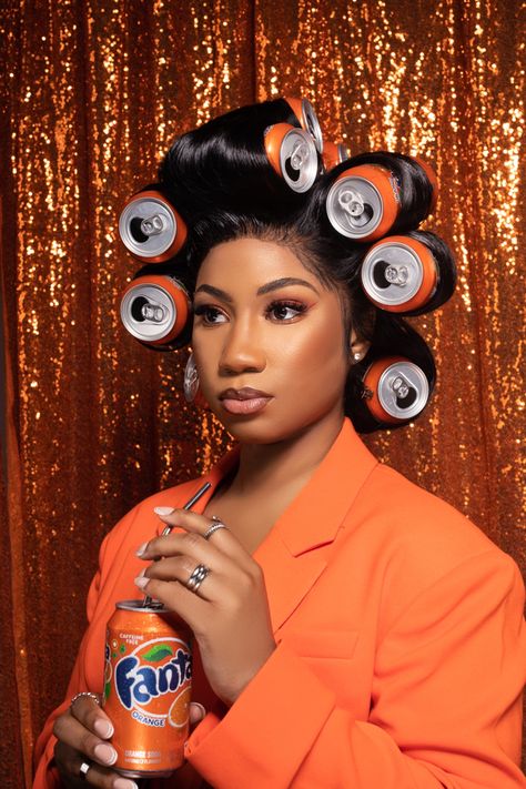 Fanta photoshoot Soda Cans In Hair Photoshoot, Creative Content Photoshoot, Soda Can Hair Rollers Photoshoot, Orange Photoshoot Ideas, Photoshoot With Props, Soda Photoshoot, Red Branding, Candy Photoshoot, Retro Photoshoot