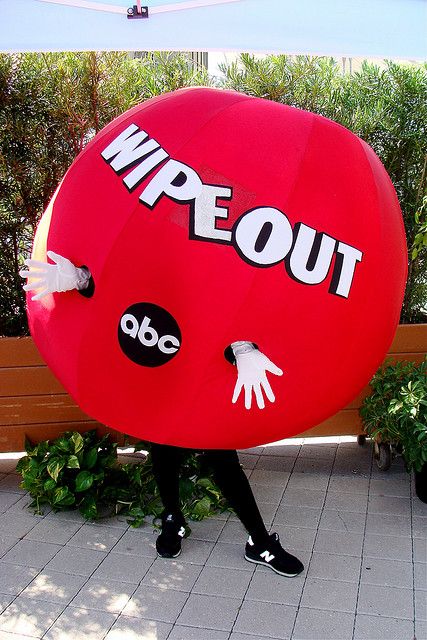 WDW : Wipeout Tour (2009 0510) 06 Wipeout Mascot Ballsy by rustyalaska, via Flickr Total Wipeout, Wipeout Party, Wipe Out, Mascot Costumes, Mason Jar, Party Ideas, Two By Two, Tv, Books