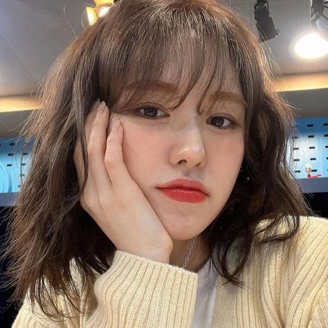 red velvet wendy icons Wendy Rv, Red Velet, Korean Short Hair, Wendy Red Velvet, Girl Cakes, I Love Girls, The Girl Who, Kpop Girl Groups, Instagram Update