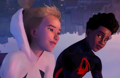 Spiderman Across The Spider Verse Screencaps, Miles Looking At Gwen, Peter Miles And Gwen, Gwen Stacy And Miles Morales, Gwen Miles, Miles And Gwen, Spider Man Across The Spider Verse, Miles Spiderman, Neymar Football