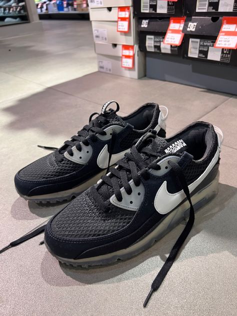 Off noir / Summit white-black Nike Air Max Terrascape 90, Air Max, Nike Air Max, Nike Shoes, Nike Air, Nike, Sneakers