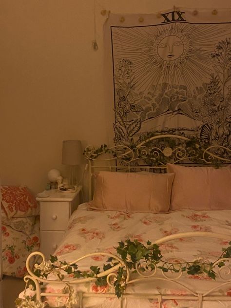 Angelcore Bedroom Aesthetic, Rose Vines Room Decor, Lovecore Room Decor, Lovecore Bedroom Aesthetic, Red Coquette Bedroom Aesthetic, Rose Vines Bedroom, Angelic Bedroom Aesthetic, Dollete Bedroom, Red Bedroom Ideas Aesthetic