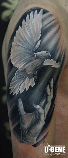 Tier Tattoo, Dove Tattoos, Heaven Tattoos, Dove Tattoo, Religious Tattoo, Religious Tattoos, Geniale Tattoos, Tattoos Skull, Memorial Tattoos