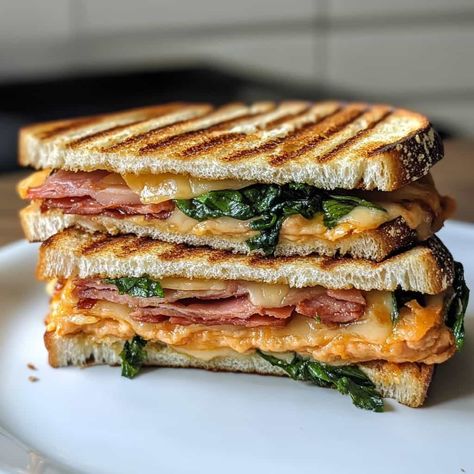 Keto Panini - Keto Recipes Keto Panini, Keto Sandwich Ideas, Keto Sandwiches, Coconut Porridge, Keto Sandwich, Cottage Cheese Eggs, Keto Calculator, Panini Recipes, Free Keto Meal Plan