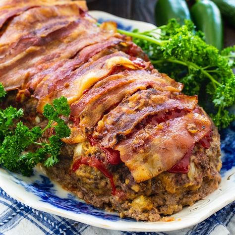 Jalapeno Popper Stuffed Meatloaf Jalapeño Popper Stuffed Meatloaf, Jalapeno Popper Stuffed Meatloaf, Spicy Meatloaf, Cheeseburger Meatloaf Recipes, Bacon Wrapped Cheese, Cheeseburger Meatloaf, Bacon Meatloaf, Cheese Stuffed Meatloaf, Bacon Wrapped Meatloaf