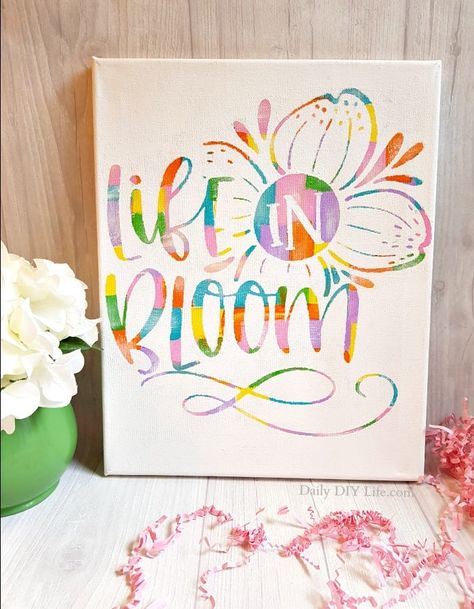 How To Create A Beautiful Hot Mess Canvas - Another Fun Cricut Project! Cricut Canvas Ideas, Gifts Made With Cricut, Last Minute Diy Gifts, Cozy Traditional Home, Cricut Signs, Cricut Tips, Holiday Wall Art, Fantasy Magic, Paint Night