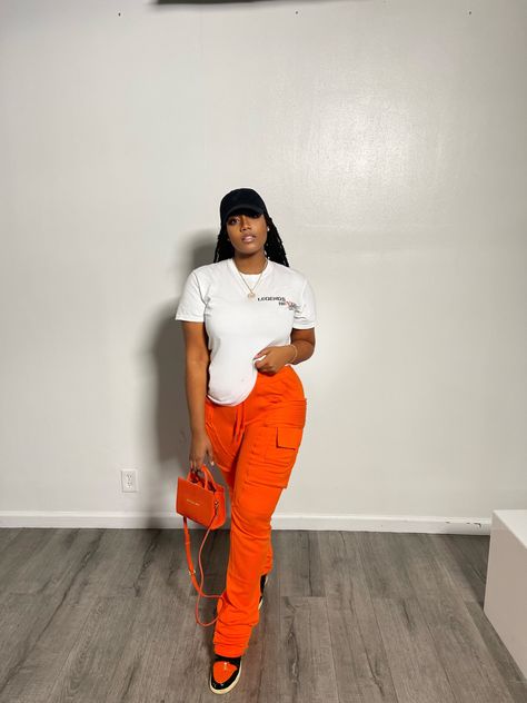 Stacked Joggers Outfit, Stack Pants, Girly Bags, Easter Outfit, Clothing Styles, Shein Style, Baddie Outfits, Jean Outfits, Brandy