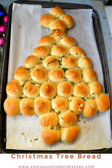 Delicious and easy to put together dinner rolls shaped as Christmas Tree Bread. Great dinner rolls of bite size great show stopper also. Tree Bread, Christmas Bread Recipes, Christmas Tree Bread, Christmas Bread, Homemade Rolls, Homemade Food Gifts, Homemade Bread Recipes, Artisan Bread Recipes, Yeast Bread Recipes