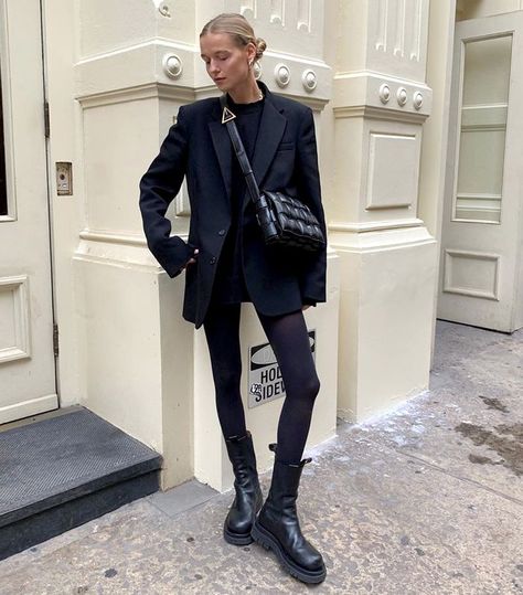 Estilo Chic Casual, Bottega Veneta Boots, Estilo Dark, Moda Punk, Instagram Outfits, All Black Outfit, Mode Inspo, 가을 패션, Fall Fashion Outfits