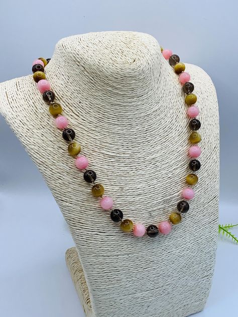 Lola Rose, Quartz Gemstones, Warm Tone, Pink And Brown, Rose Necklace, Rose Pink, Gemstone Necklace, Pink Roses, Beautiful Design