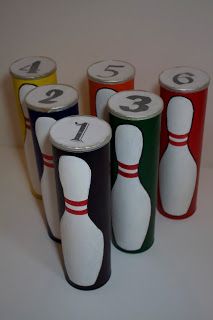 Handmade by Meg K: Reuse Bowling Set Diy Bowling Pins, Outdoor Bowling, Diy Bowling, Diy Outdoor Toys, Kids Bowling, Bowling Birthday Party, Backyard Activities, Mini Bowling, Pringles Can