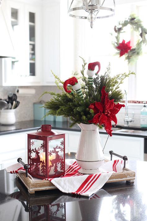 A Simple way to Create a Christmas Centerpiece | Confessions of a Serial Do-it-Yourselfer Island Centerpiece, Christmas Table Centerpieces, Country Christmas Decorations, Christmas Centerpieces Diy, Christmas Kitchen Decor, Christmas Centerpiece, Amazing Friends, Indoor Christmas Decorations, Christmas Decorations Rustic