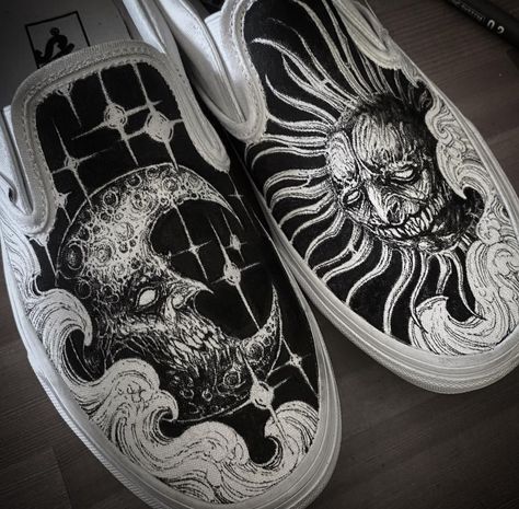 Shoe Painting Ideas Converse, Shoes Painting Ideas Converse, Vans Drawing, Diy Vans, Sneaker Painting, Tokyo Revengers Kazutora, Vans Canvas Shoes, Customized Shoes, Painted Clothes Diy