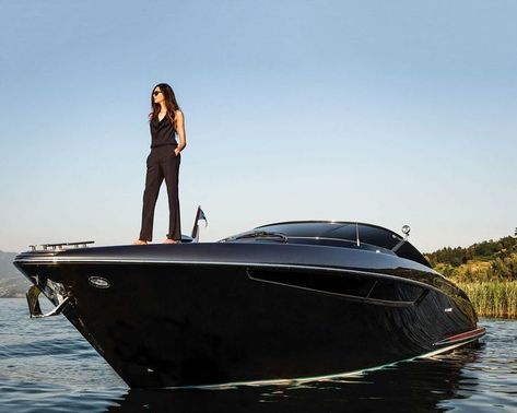 Riva Boot, Riva Yachts, Black Lovers, Riva Boat, Sport Yacht, Boat Wraps, Fast Boats, Bass Boat, Cool Boats