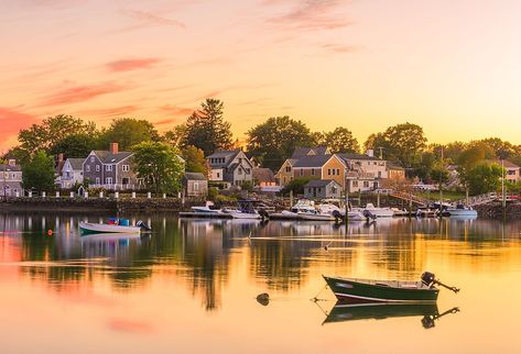 8 of the Most Charming Towns in New England Hampton Beach, Scenic Railroads, New England Travel, States In America, Best Places To Live, A Town, To Infinity And Beyond, England Travel, Beach Town