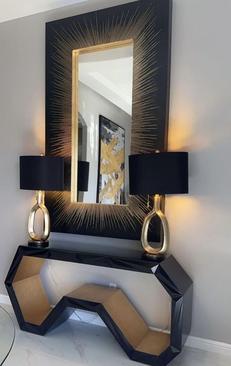 Black And Gold Living Room Decor, Luxury Entryway Ideas, Bedroom Back Wall Design, Bedroom Back Wall, Home Decor Black And Gold, Back Wall Design, Black And Gold Living Room, Girl Apartment Decor, Decor Ideas For Living Room