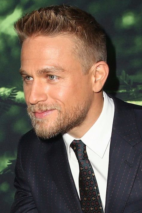 Charlie Hunnam Was Beard-Shamed by Robert Pattinson Hollywoodian Beard Style, Charlie Hunnam Beard, Hollywoodian Beard, Extended Goatee Beard, Hunnam Charlie, Goatee Styles, Goatee Beard, Buzz Cut Hairstyles, Beard Styles Short