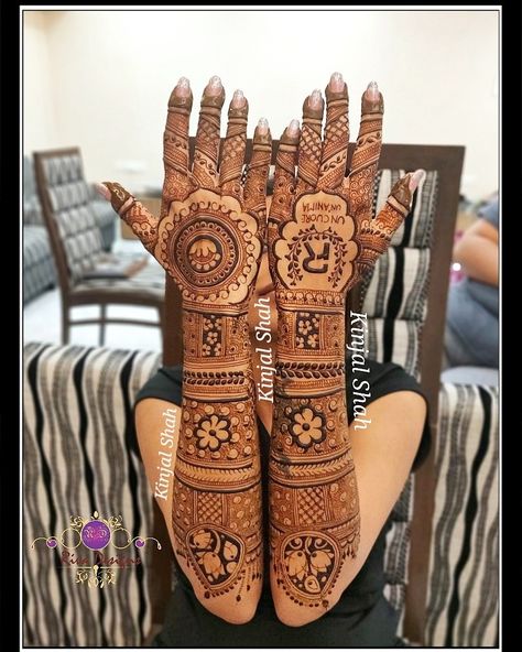 Unconventional Bridal Henna!! U get to try different things wen ur bride do not wanna go with the norm. This cute bride of mine wanted an authentic bridal but also din't wish to have typical Dulha n dulhan. Hence while surfing the net she came across some really gud designs n wished that I shall incorporate them. At the back of her hand, she wanted this logo to be replicated the way it was... instead of a normal fiance name style(again being unconventional 😊and I like it). For Mehndi order book Bridal Mehendi Back Hand With Name, Mehndi With Name Design, Back Hand Mehndi Designs With Name, Bridal Mehendi With Name, Engement Mehendi Design, Bridal Mehndi Designs With Names, Mehndi Designs Name, Mehndi Designs With Name, Baby Shower Mehndi Designs Hand